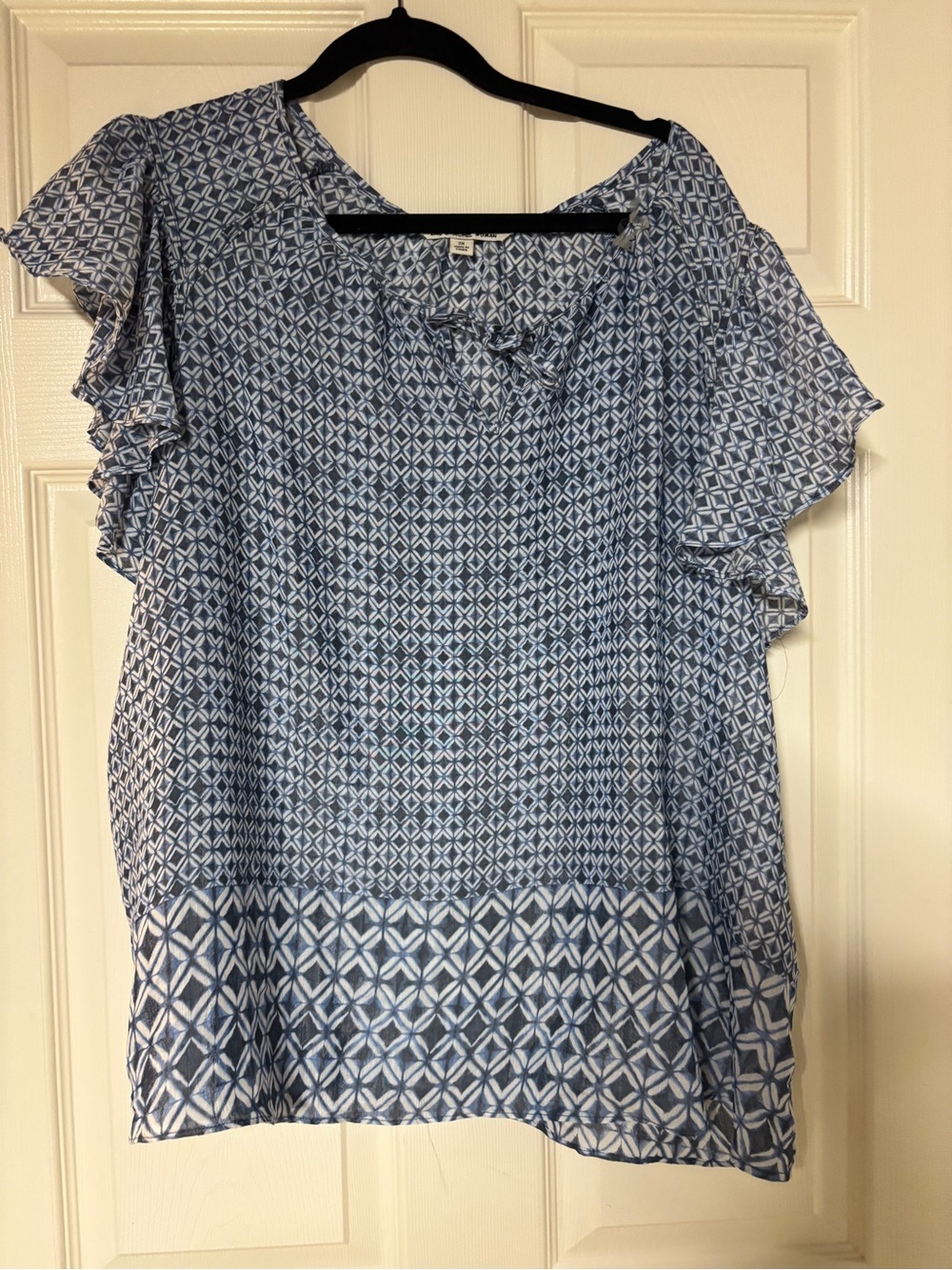 Zac & Rachel Blue Geometric Flutter-Sleeve Blouse